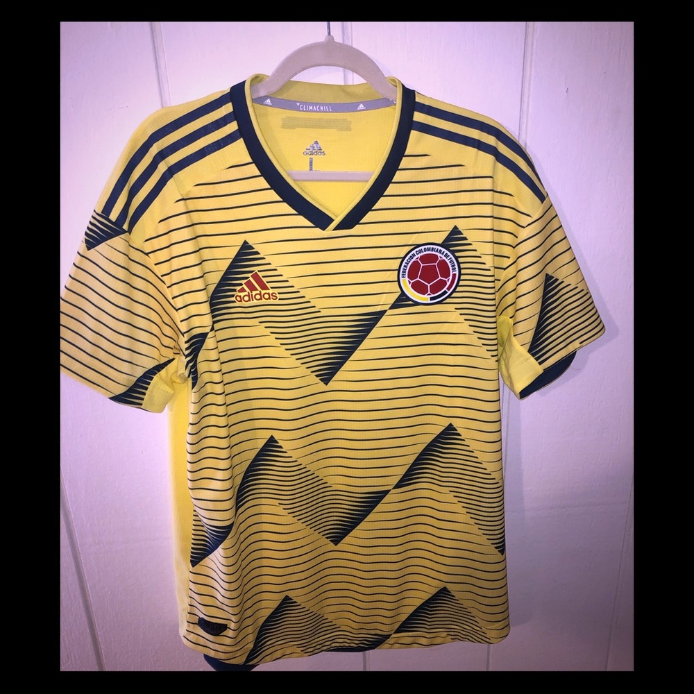 ADIDAS COLOMBIA NATIONAL TEAM HOME REPLICA JERSEY